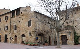 La Casa Dei Potenti San Gimignano